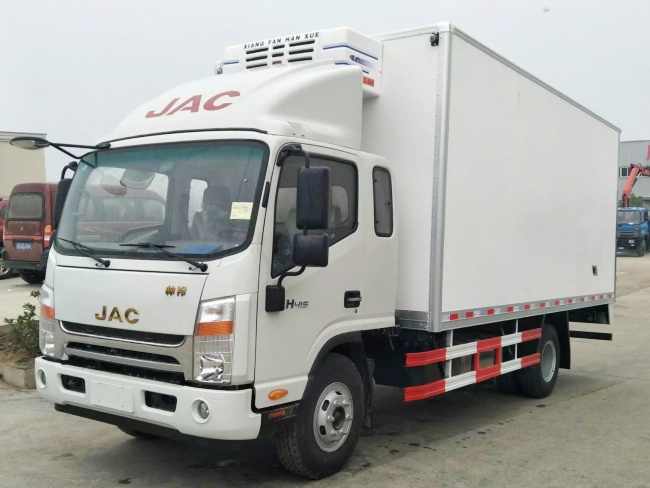 江淮帥鈴排半冷藏車(chē)-廂長(zhǎng)5.2米