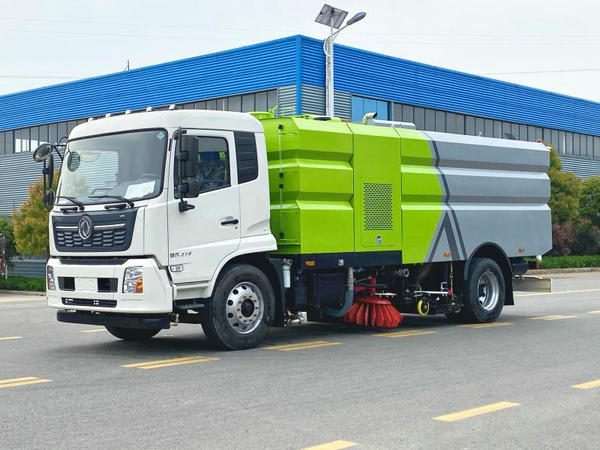 國六東風(fēng)天錦掃路車