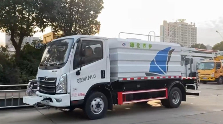 藍(lán)牌7方路面養(yǎng)護(hù)車推薦