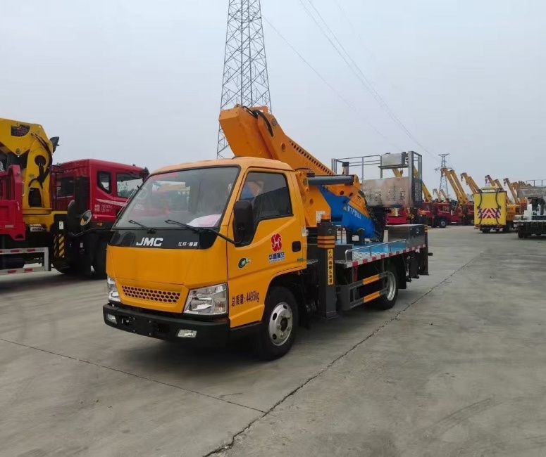 藍(lán)牌江鈴28米高空作業(yè)車推薦